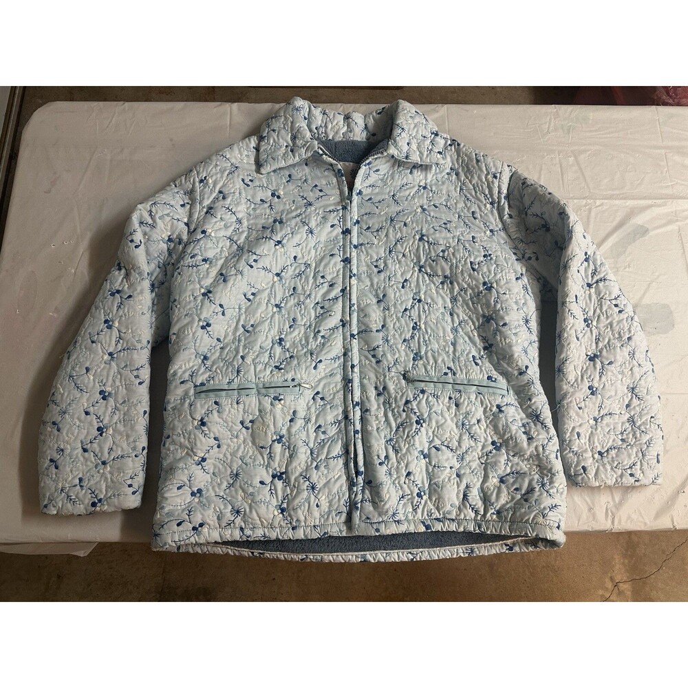 VTG MidWest Port Washington Wis. Light Blue Floral Embroided Fleece Lined Jacket
